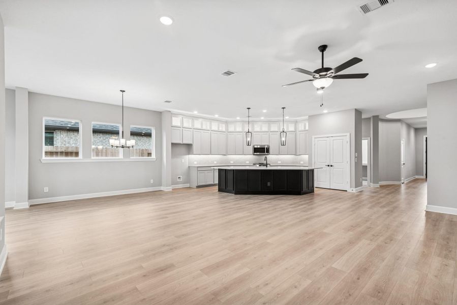 Spacious, unfurnished interior of a new home in The Highlands 55' - Encore Collection, Porter (Image 14). Spacious, unfurnished interior of a new home in The Highlands 55' - Encore Collection, Porter (Image 14).