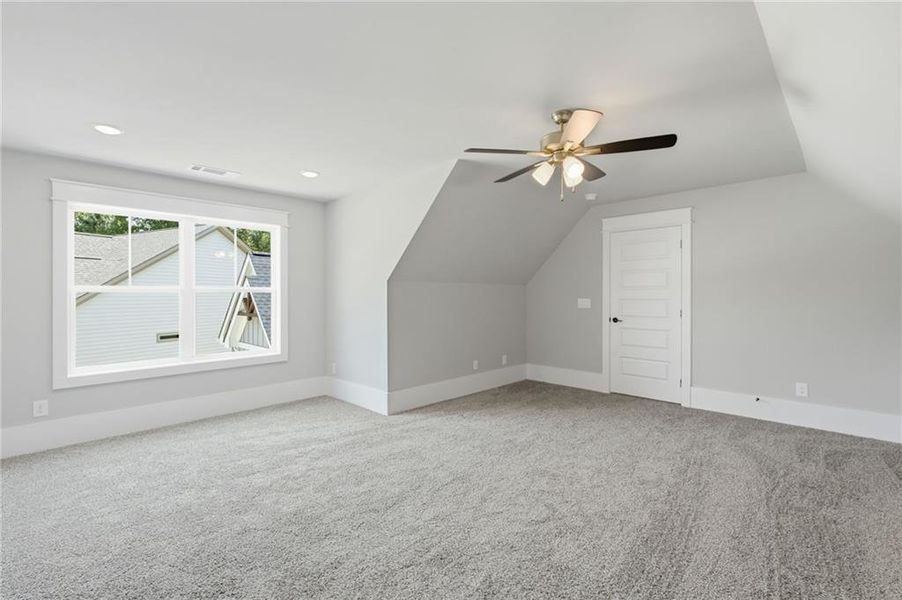 Spacious, unfurnished interior of a new home in , Jefferson (Image 58).