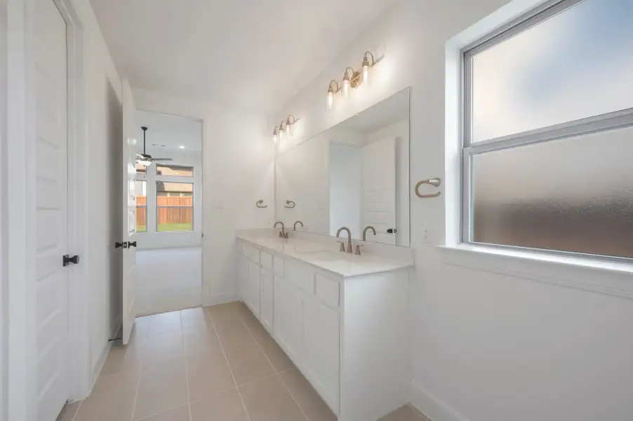 Owner's Bath Owner's Bath