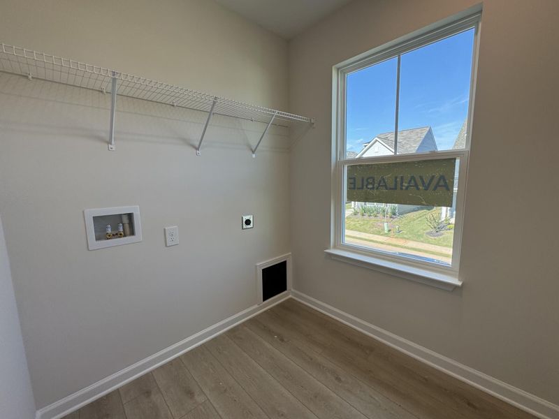 Spacious, unfurnished interior of a new home in Greenrich Mill, Simpsonville (Image 14).