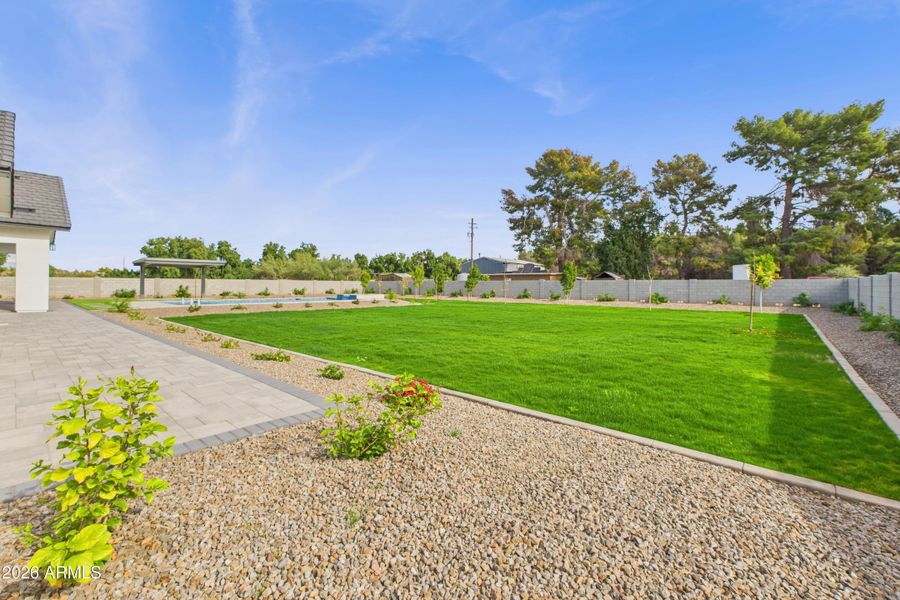 CAM06090G6-PR0010-STILL001