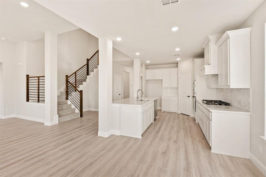 Spacious, unfurnished interior of a new home in Sunset Ridge, Alvarado (Image 30). Spacious, unfurnished interior of a new home in Sunset Ridge, Alvarado (Image 30).