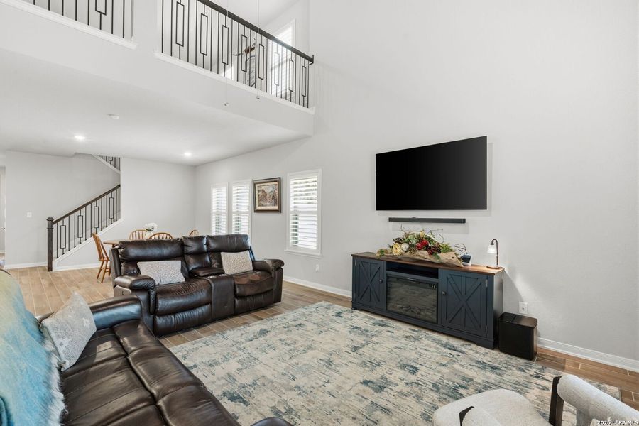 Furnished interior view inside a new home in Fox Falls, Boerne (Image 13).