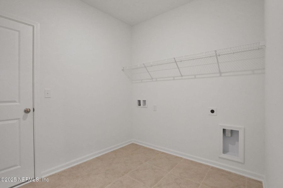 Spacious, unfurnished interior of a new home in Bellbrooke, Jacksonville (Image 26). Spacious, unfurnished interior of a new home in Bellbrooke, Jacksonville (Image 26).