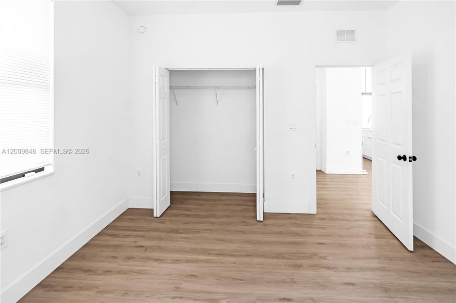 Spacious, unfurnished interior of a new home in , Clewiston (Image 42).
