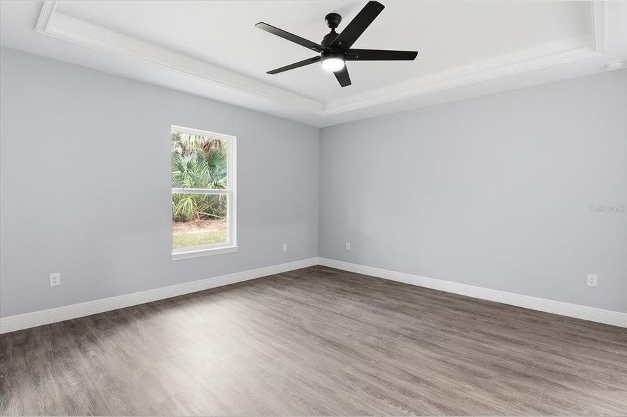 Spacious, unfurnished interior of a new home in , Dunnellon (Image 22).
