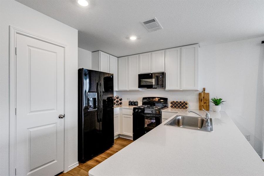 Furnished interior view inside a new home in Northpointe: Watermill Collection, Fort Worth (Image 7). Furnished interior view inside a new home in Northpointe: Watermill Collection, Fort Worth (Image 7).