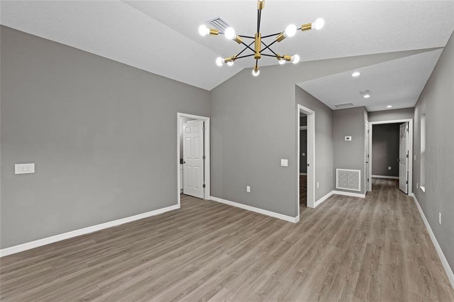 Spacious, unfurnished interior of a new home in , Sarasota (Image 30).