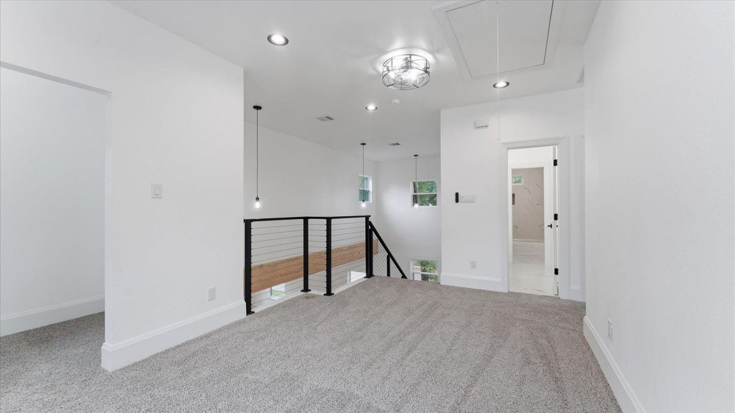 Spacious, unfurnished interior of a new home in , Conroe (Image 25).