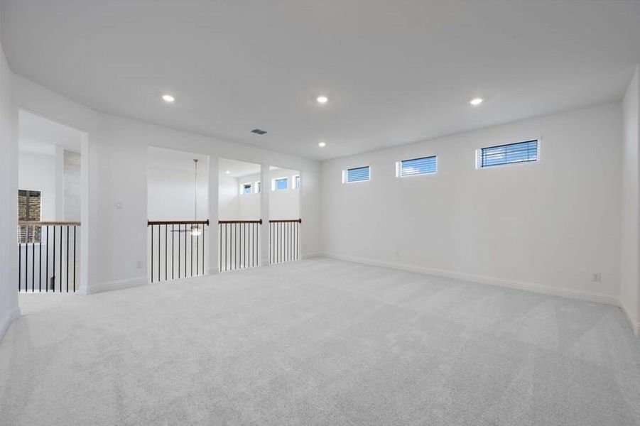 Spacious, unfurnished interior of a new home in South Oak 60s, Lakewood Village (Image 20).