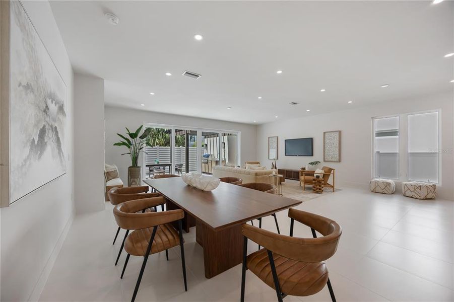 Furnished interior view inside a new home in , Sarasota (Image 66).