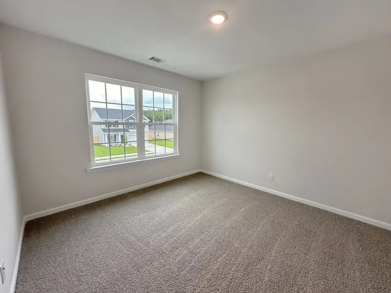 Spacious, unfurnished interior of a new home in Tranquil South, Hinesville (Image 18).