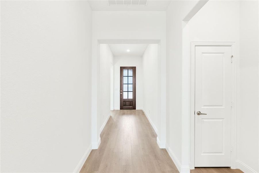 Spacious, unfurnished interior of a new home in Stone River Glen, Royse City (Image 22).