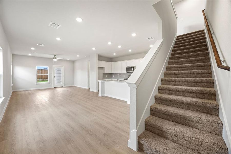 Spacious, unfurnished interior of a new home in Ambergrove, Royse City (Image 10).