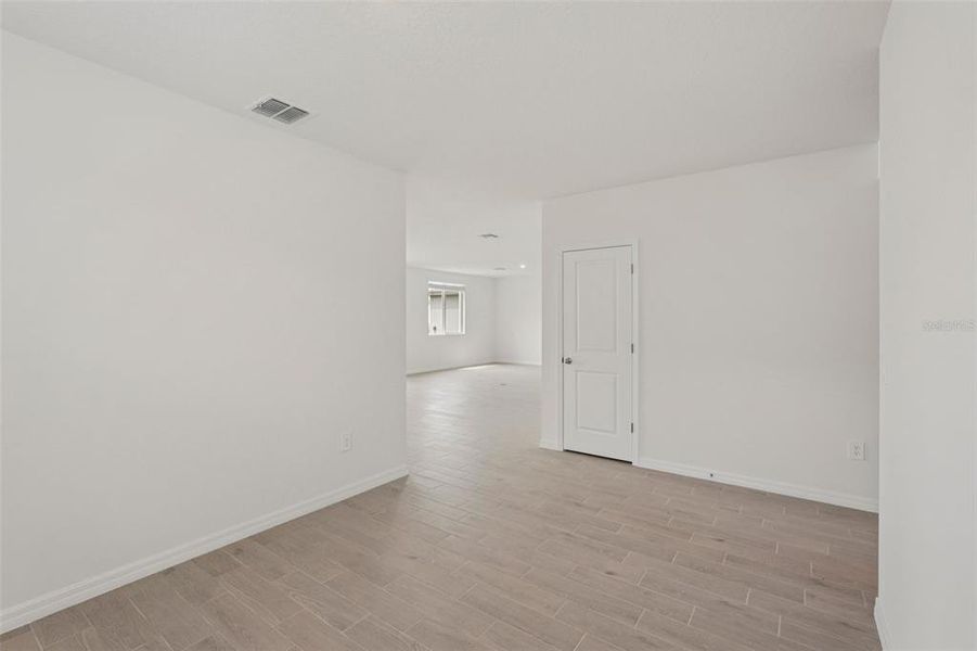 Spacious, unfurnished interior of a new home in Oakfield Trails - Classic Series, Parrish (Image 41). Spacious, unfurnished interior of a new home in Oakfield Trails - Classic Series, Parrish (Image 41).
