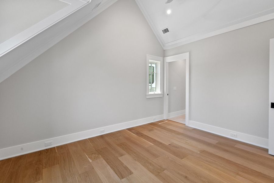 Spacious, unfurnished interior of a new home in , Charleston (Image 45).
