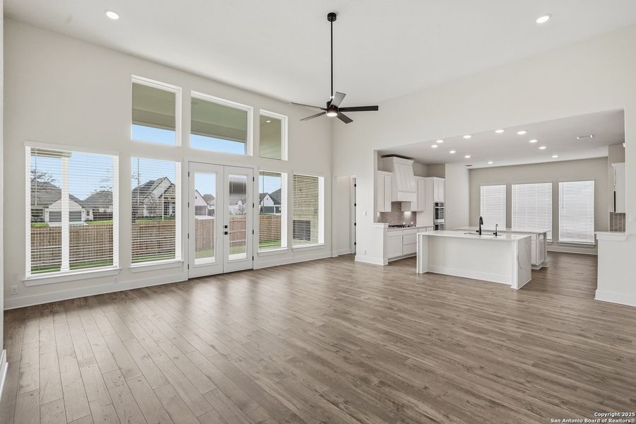 Spacious, unfurnished interior of a new home in Mesa Western, Cibolo (Image 30). Spacious, unfurnished interior of a new home in Mesa Western, Cibolo (Image 30).