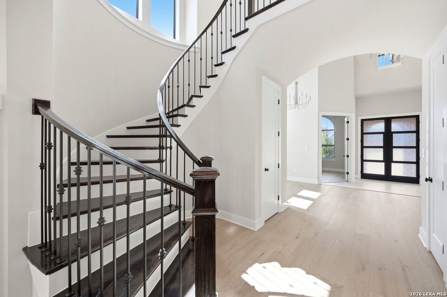 Spacious, unfurnished interior of a new home in La Cima, San Marcos (Image 32). Spacious, unfurnished interior of a new home in La Cima, San Marcos (Image 32).