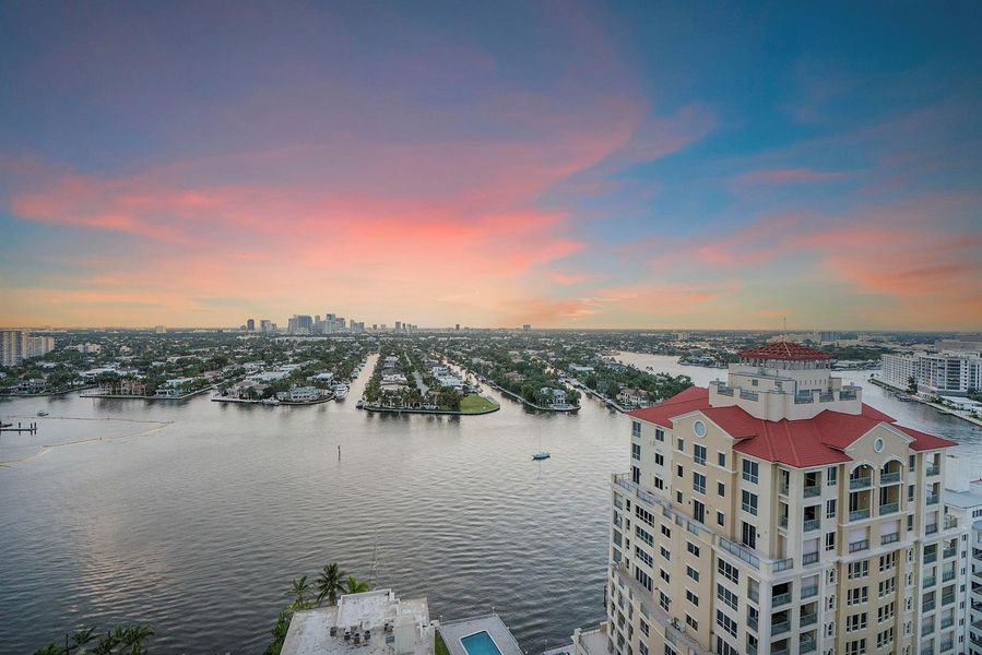 153 Seabreeze Blvd u1803 twilight_008 153 Seabreeze Blvd u1803 twilight_008