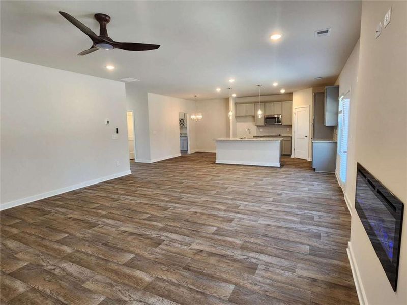 Spacious, unfurnished interior of a new home in Southern Hills, McDonough (Image 25).