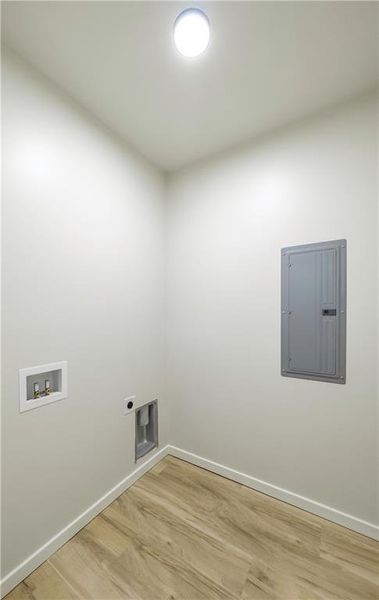 Spacious, unfurnished interior of a new home in , Carrollton (Image 27).