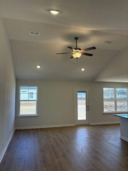 Spacious, unfurnished interior of a new home in Woodruff Cove, Murfreesboro (Image 4). Spacious, unfurnished interior of a new home in Woodruff Cove, Murfreesboro (Image 4).