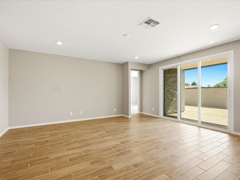 Spacious, unfurnished interior of a new home in Blossom Rock Signature Series, Apache Junction (Image 9).