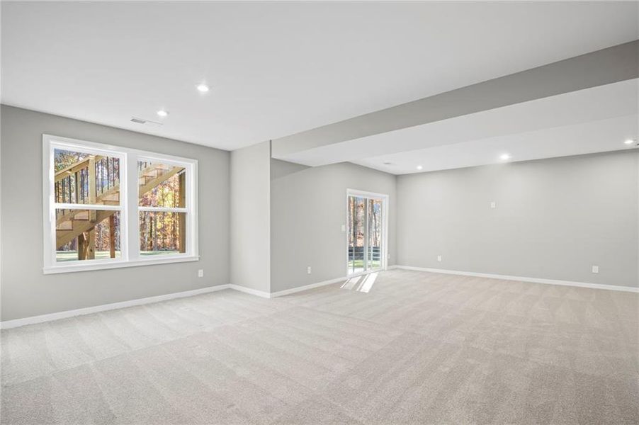 Spacious, unfurnished interior of a new home in Pickens Bluff, Hiram (Image 26).