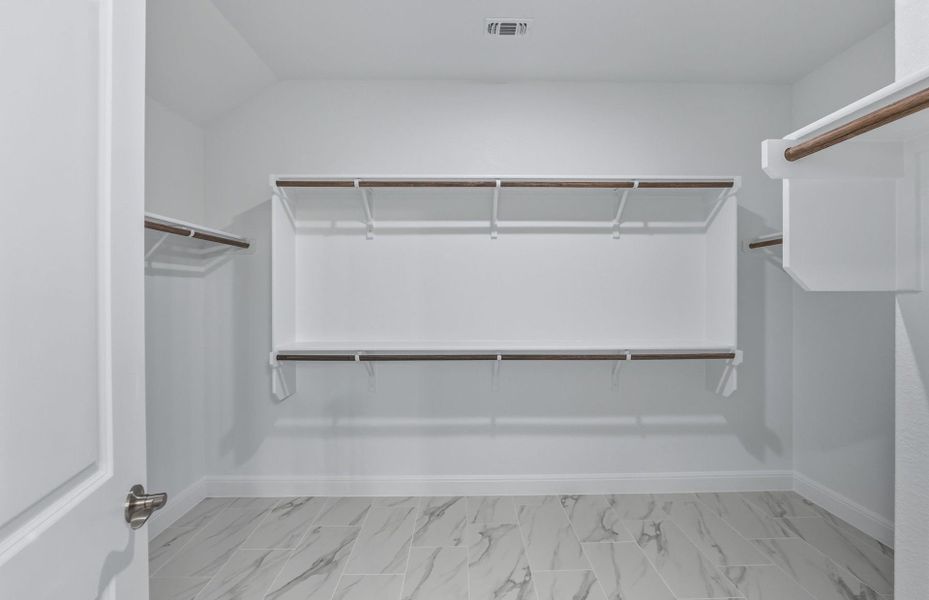 Spacious, unfurnished interior of a new home in Saddleback at Santa Rita Ranch, Liberty Hill (Image 46).