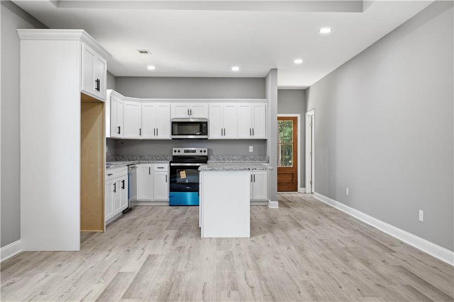 Furnished interior view inside a new home in , Calhoun (Image 4).