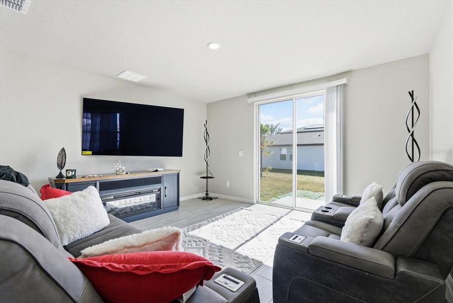 Furnished interior view inside a new home in Park East, Plant City (Image 11). Furnished interior view inside a new home in Park East, Plant City (Image 11).