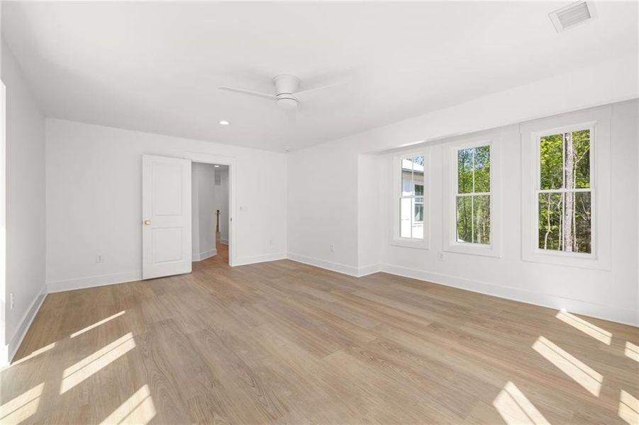 Spacious, unfurnished interior of a new home in , Flowery Branch (Image 46).