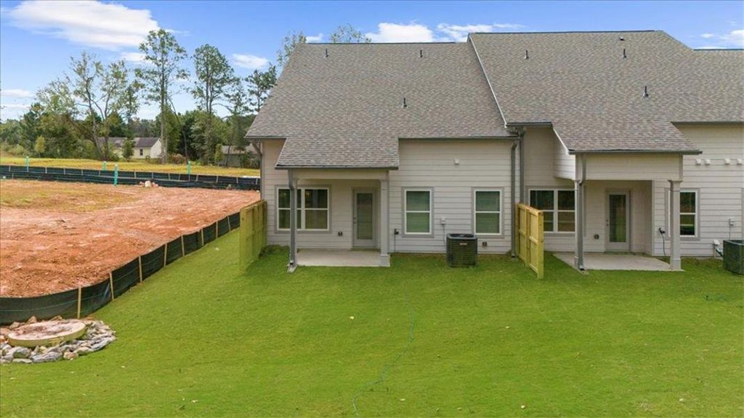 Exterior details and patio area of a home in , Dawsonville (Image 3).