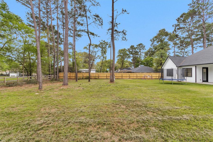 Exterior details and patio area of a home in , Magnolia (Image 24).