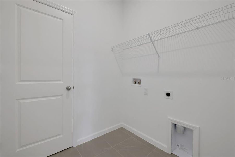 Spacious, unfurnished interior of a new home in Seaport Village, Tavares (Image 14).