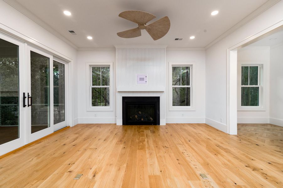Spacious, unfurnished interior of a new home in , Seabrook Island (Image 46).