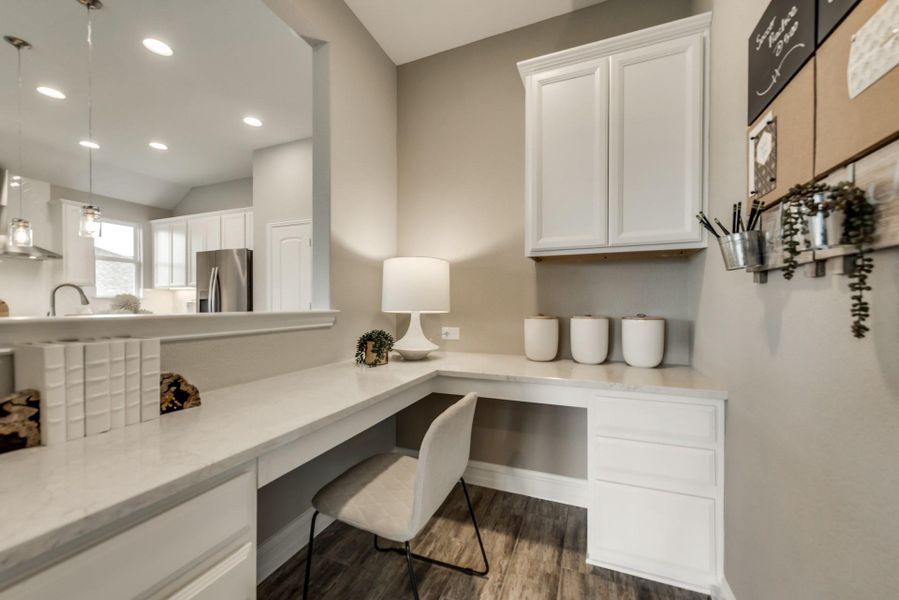 MODEL HOME images may NOT be consistent with the finished product. MODEL HOME images may NOT be consistent with the finished product.