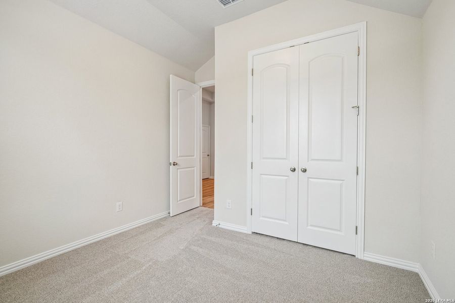 Spacious, unfurnished interior of a new home in The Crossvine, Schertz (Image 14).