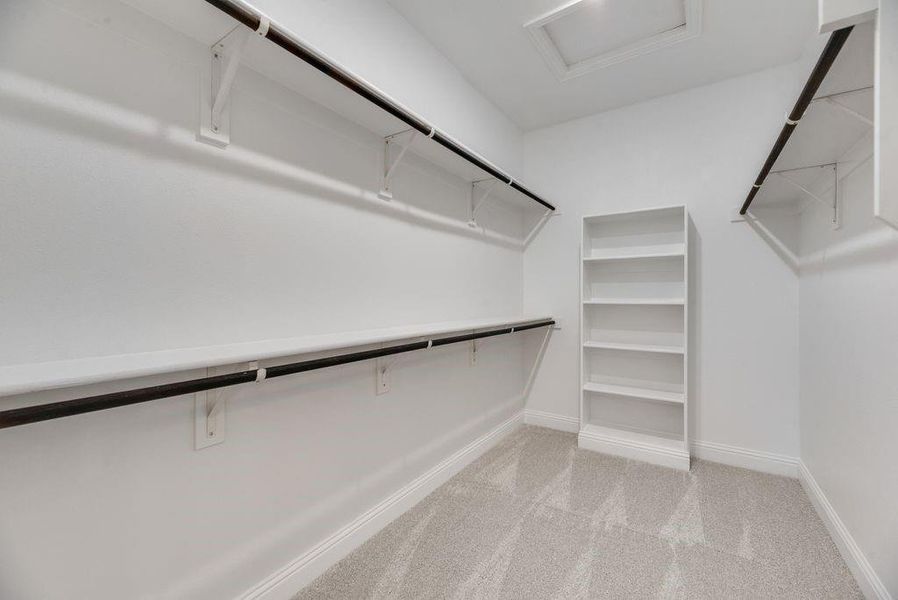 Spacious, unfurnished interior of a new home in Spiritas Ranch, Little Elm (Image 27).