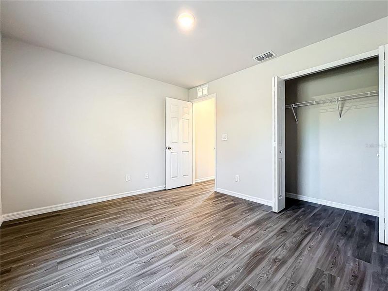 Spacious, unfurnished interior of a new home in , Port Charlotte (Image 9).