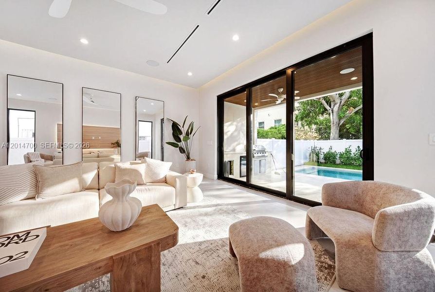 Furnished interior view inside a new home in , Fort Lauderdale (Image 76).