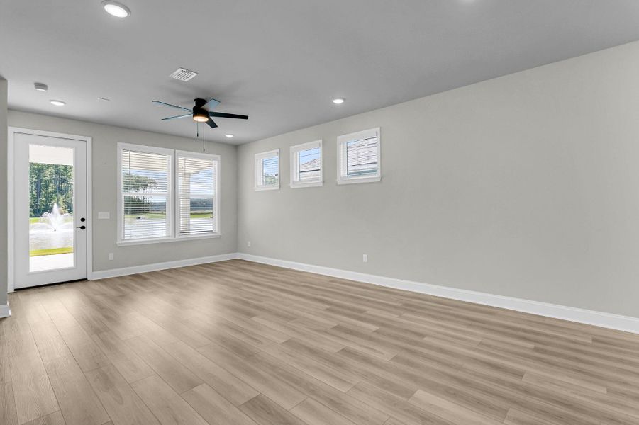Spacious, unfurnished interior of a new home in , Summerville (Image 28).