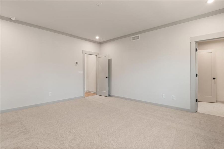 Spacious, unfurnished interior of a new home in Cambridge at Steels Bridge, Canton (Image 17). Spacious, unfurnished interior of a new home in Cambridge at Steels Bridge, Canton (Image 17).