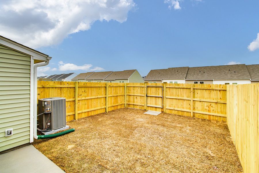 Exterior details and patio area of a home in Astoria, Columbia (Image 4).