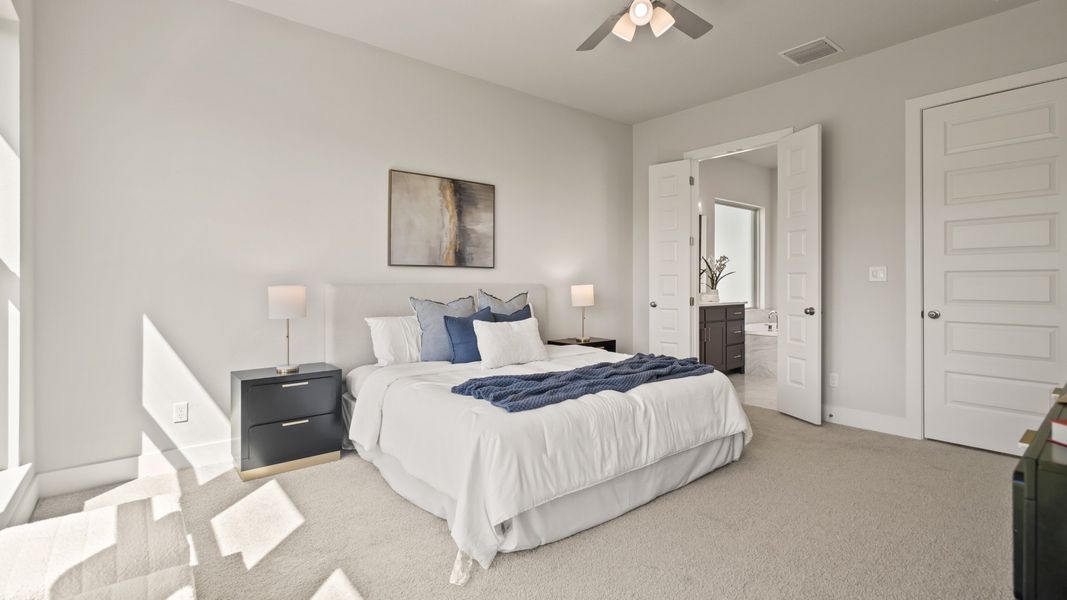 Representative furnished interior of a home built from the 2713F by Perry Homes in Star Farms at Lakewood Ranch, Bradenton (Image 13).