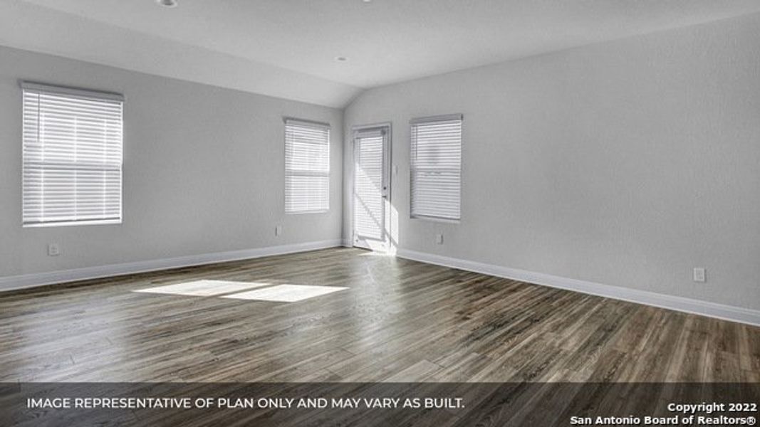 Spacious, unfurnished interior of a new home in Arroyo Ranch, Seguin (Image 8).