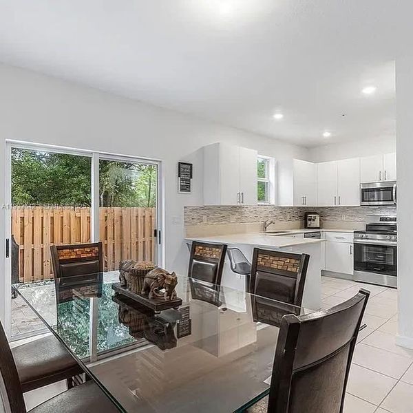 Furnished interior view inside a new home in , Lauderhill (Image 4).