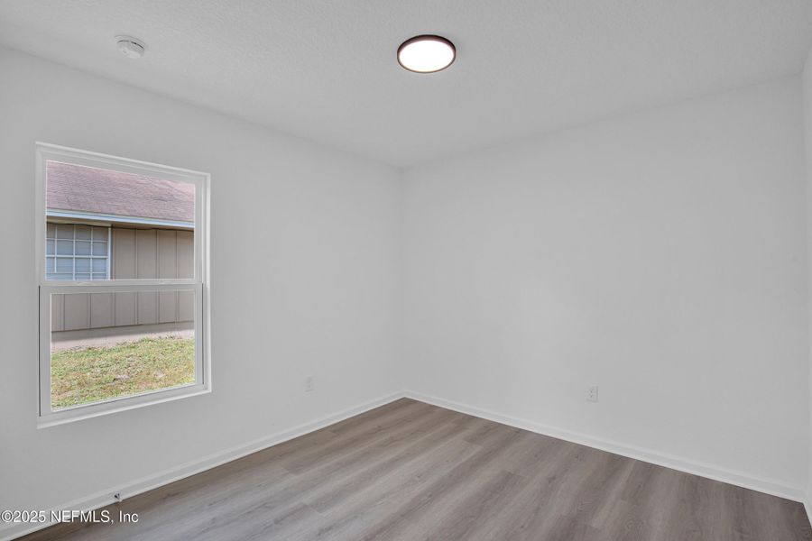 Spacious, unfurnished interior of a new home in , Green Cove Springs (Image 40).