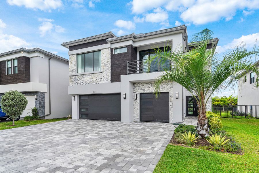003-8124CrystalDownsAvenue-BocaRaton-FL-