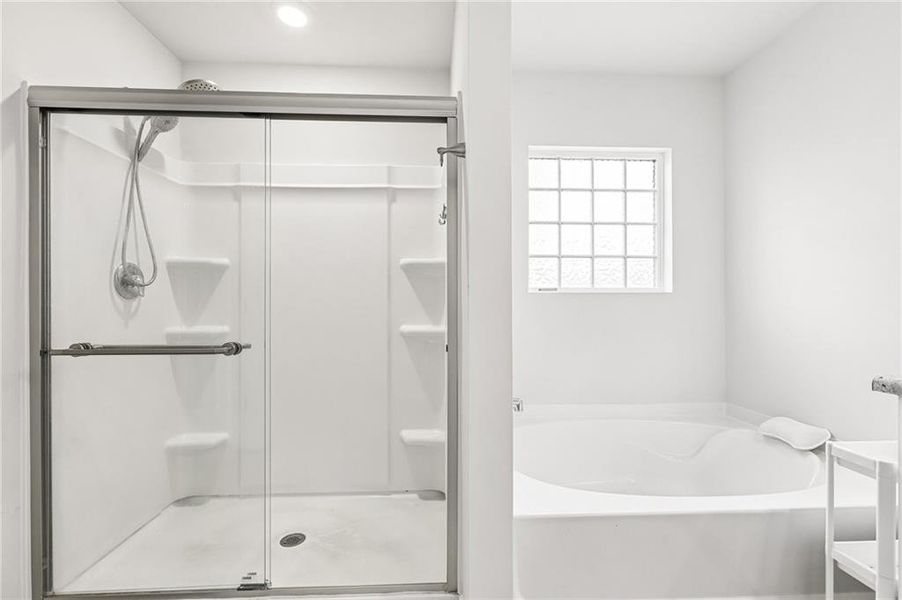Furnished interior view inside a new home in , Dallas (Image 22).